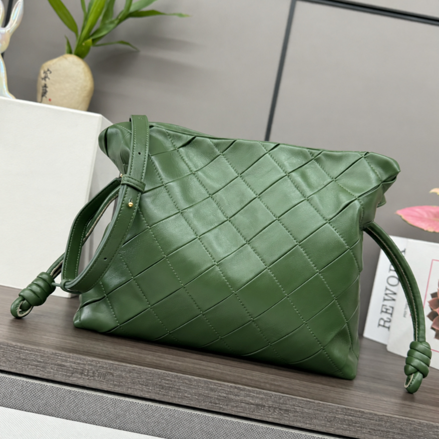 Quilted Drawstring Pouch Bag Nappa Lambskin Knotted Sides Adjustable Crossbody Elegant for Shopping Top-Tier Designer New Arrival