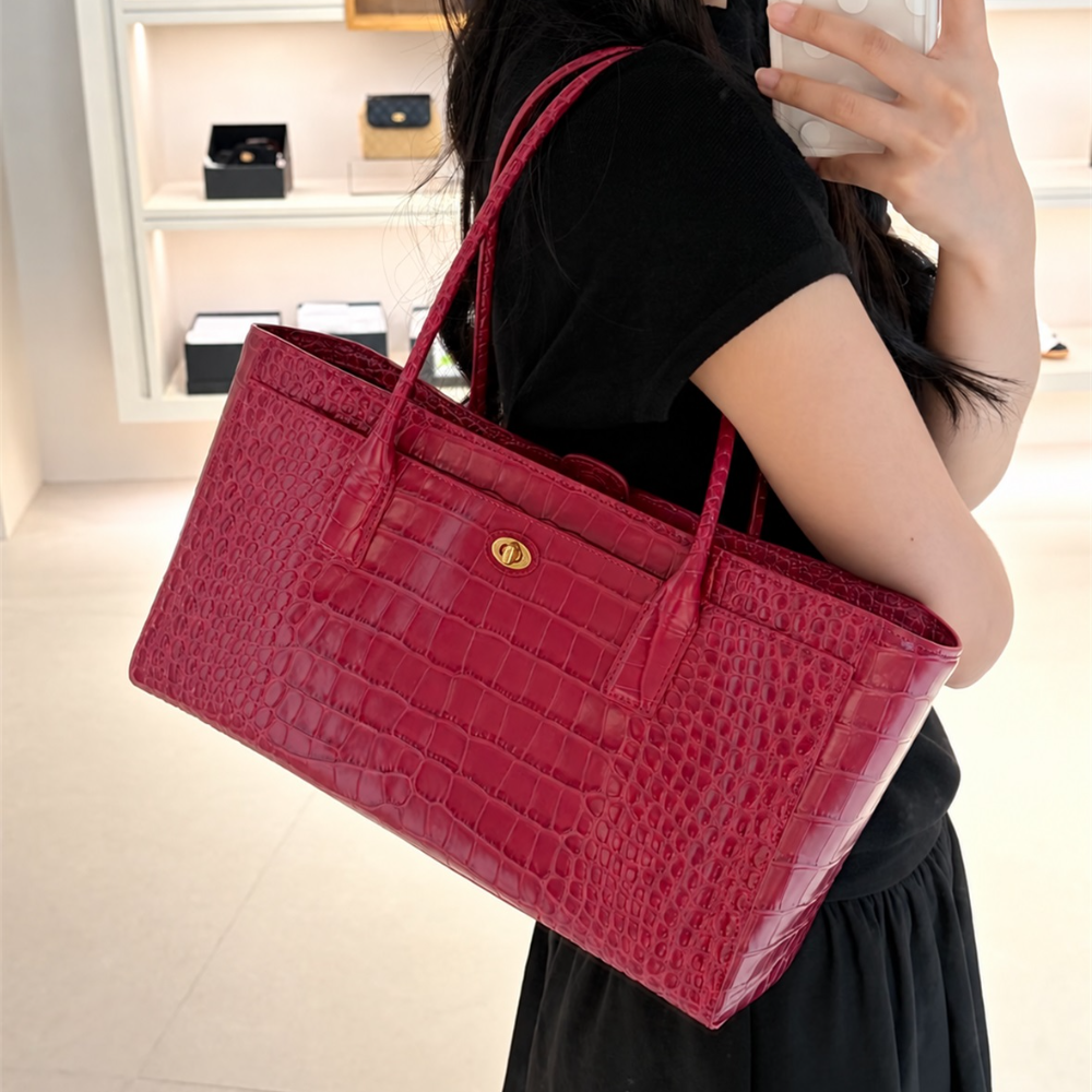 Crocodile Embossed Leather Tote Bag Double Shoulder Handles Large Capacity Elegant for Daily Commute Top-Tier Designer New Arrival