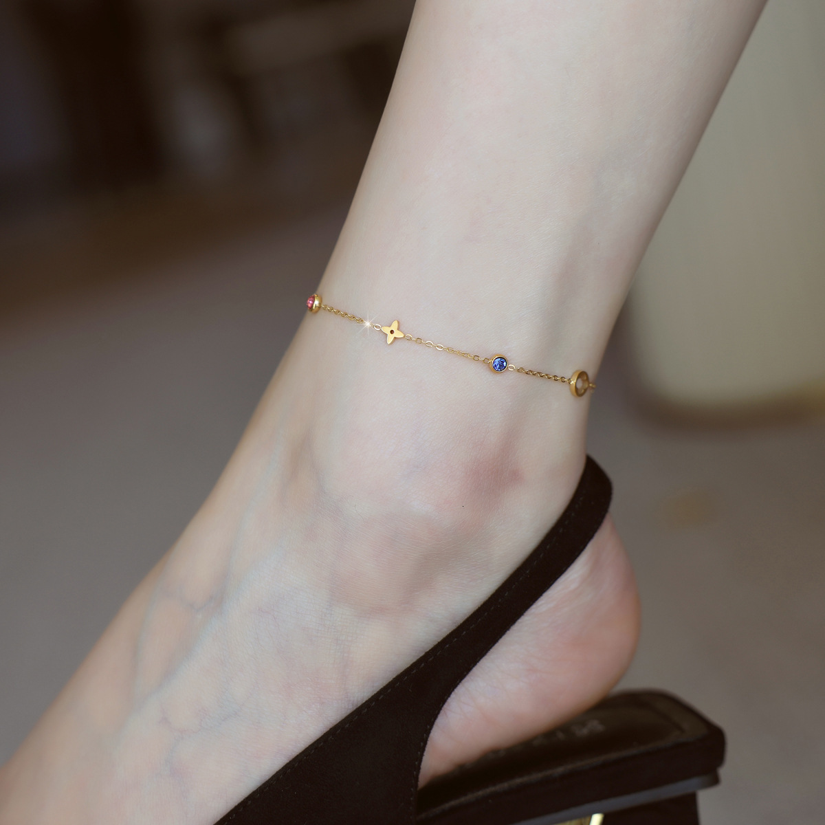 Light Luxury Colorful Diamond Four-Leaf Titanium Steel Anklet For Women Fashion New Trendy Niche High-End Exquisite Internet Celebrity Flower Set