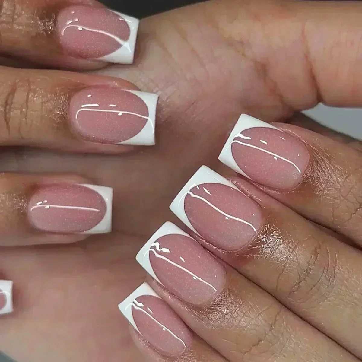 False Nails 24Pcs Yellow Simple False Nails Short Coffin Art Artificial with French Design Wearable Fake Nails Full Cover Press on Nail Tips Q261017