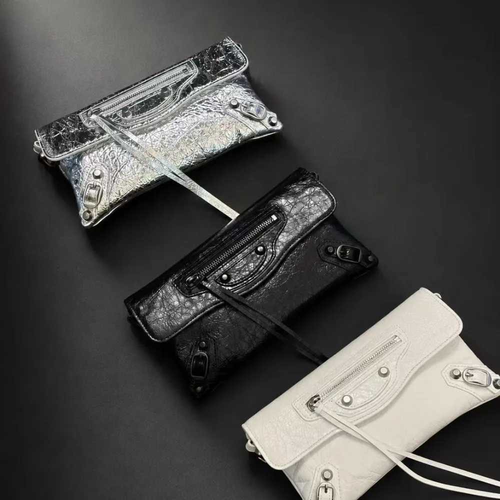 Evening Bags 2026 New Model Spice Locomotive Wind Chain Small Square Bag Genuine Leather Messenger Texture Unique Fashion Clutch Bag H261016