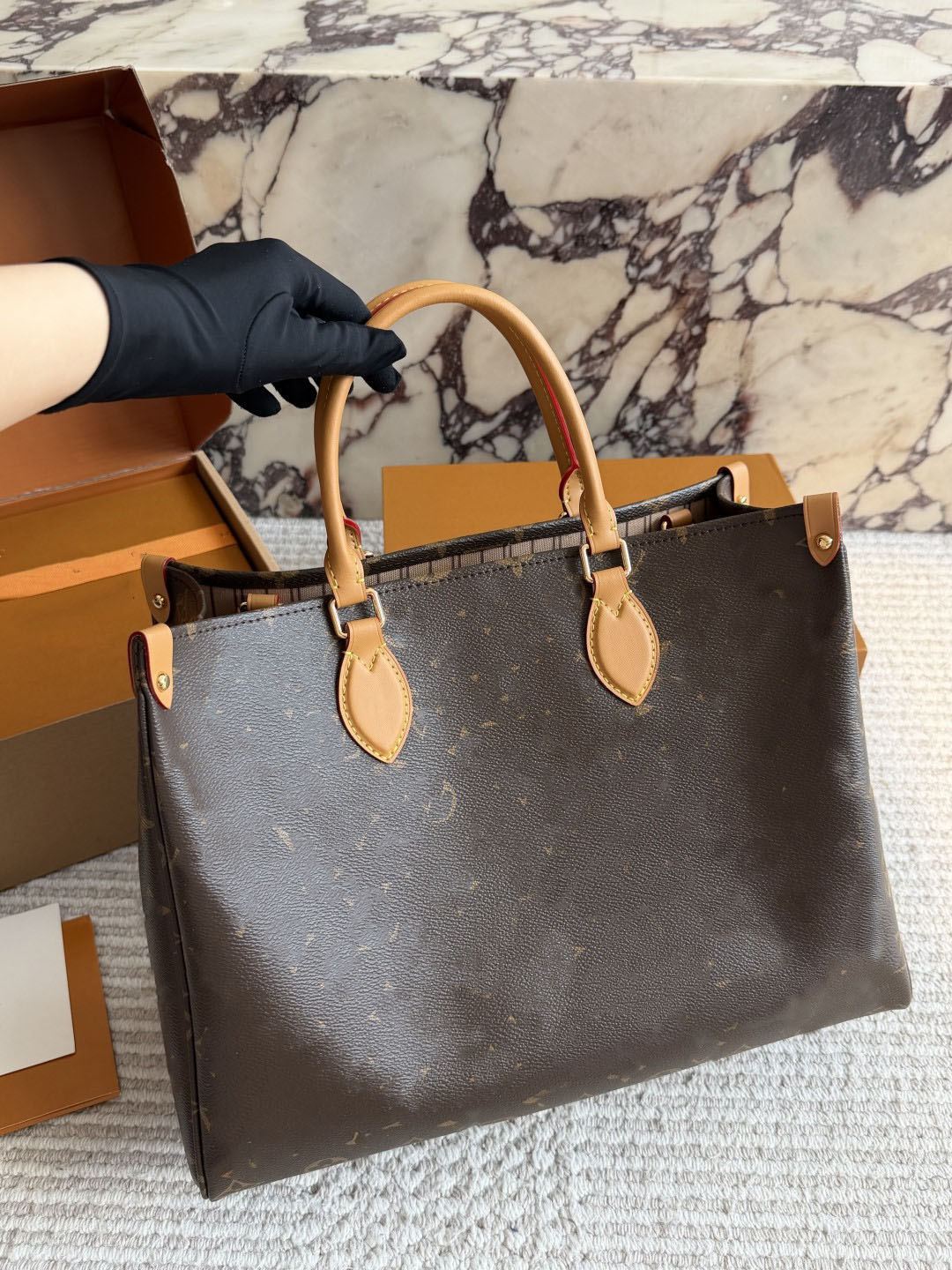 Designer Bag Women onthegos Top Handle Handbag Luxury Tote Bag large capacity shoulder bag travel shopping bag Commuter Bag Ladies Office Crossbody