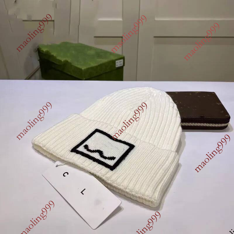 Beanie/Skull Caps Designer Brand Men's Luxury Beanie Hat Women's Autumn and Winter New Small Fragrance Fashion Trend Retro Classic Lett