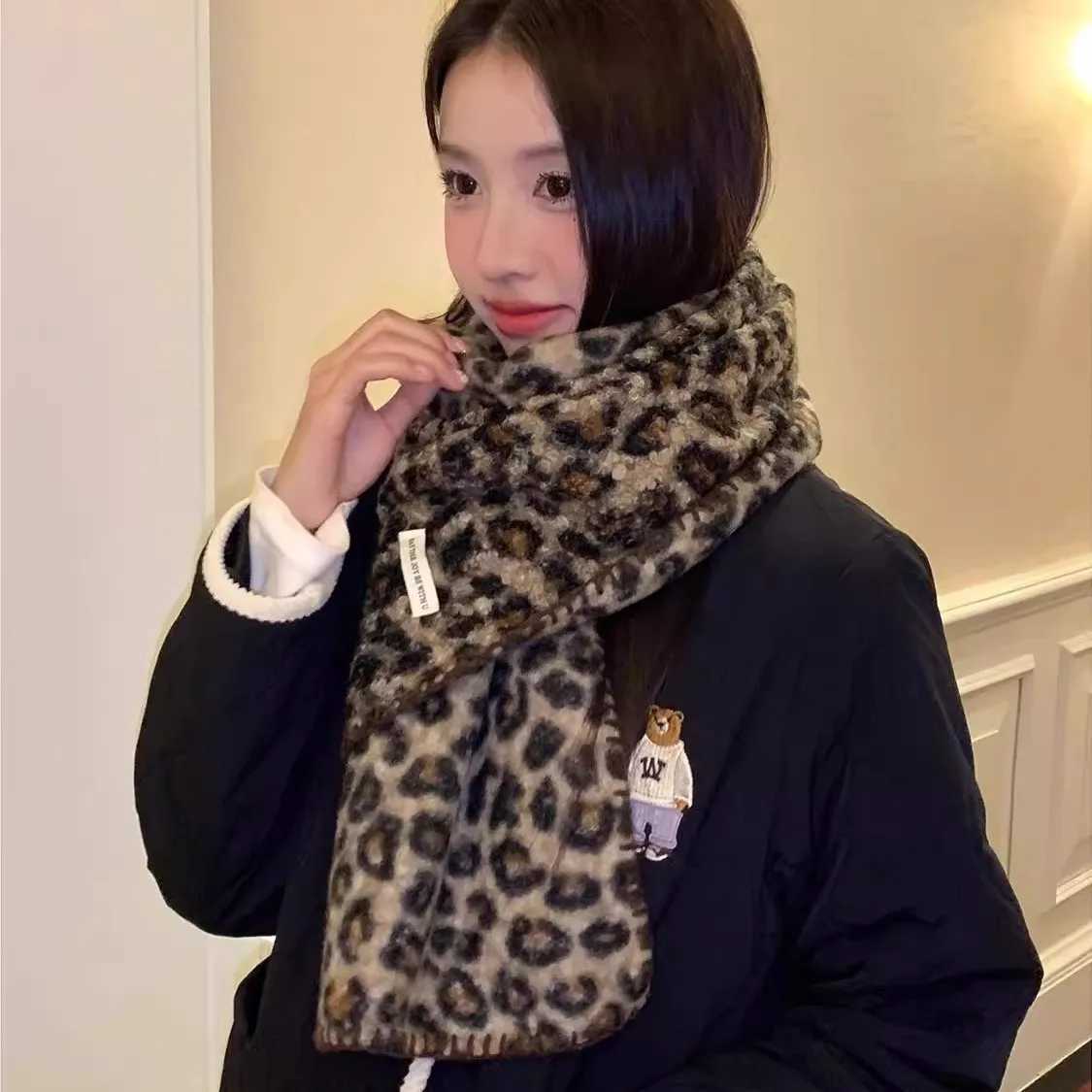 Ladies' Leopard Scarves Cute Autumn Winter Thickened Plush Warm High-quality New Korean Y2K Kawaii Sweet Cool Scarves For Girl S261017IK61
