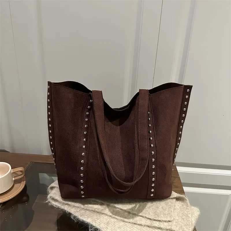 Cross Body Tote For Women Large Capacity Vintage Women's 2025 Autumn Winter New Suede Shoulder Bag Underarm Bags H261016