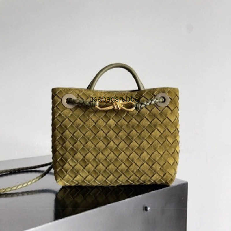 Graceful Designer Style Handwoven Leather Tote Bag Roomy Interior Top Handle Purse For Light Commuting