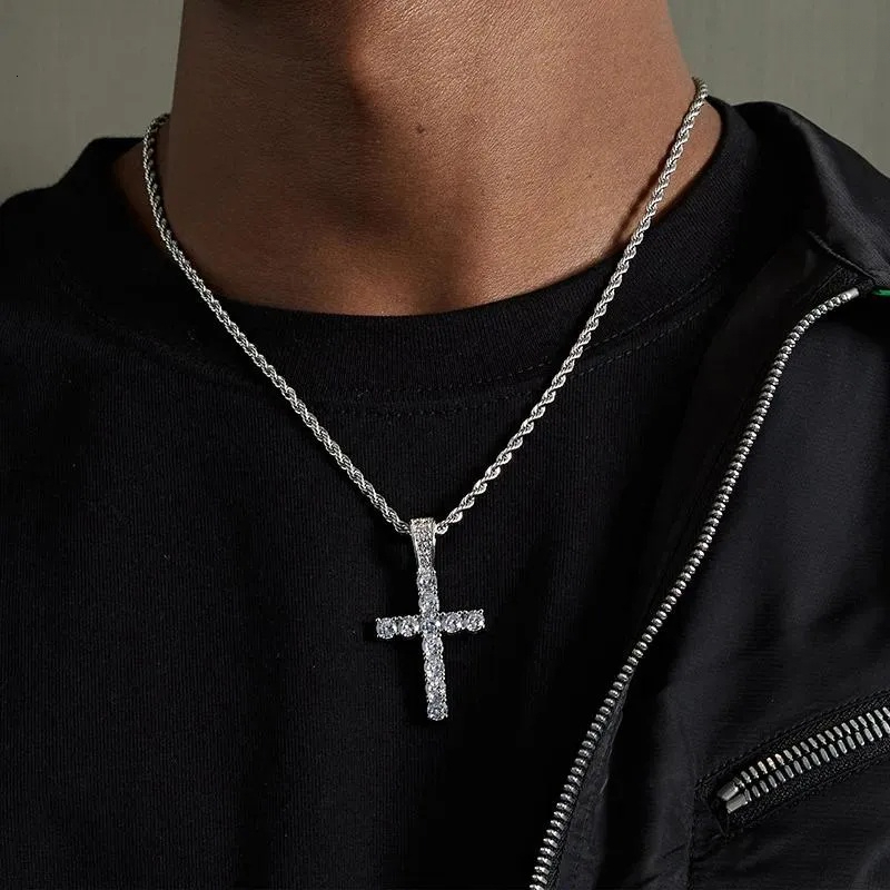 Pendant Necklaces Hiphop Punk Full Zircon Cross For Men Stainless Steel Rope Chain Simple Prayer Jesus Collar E863