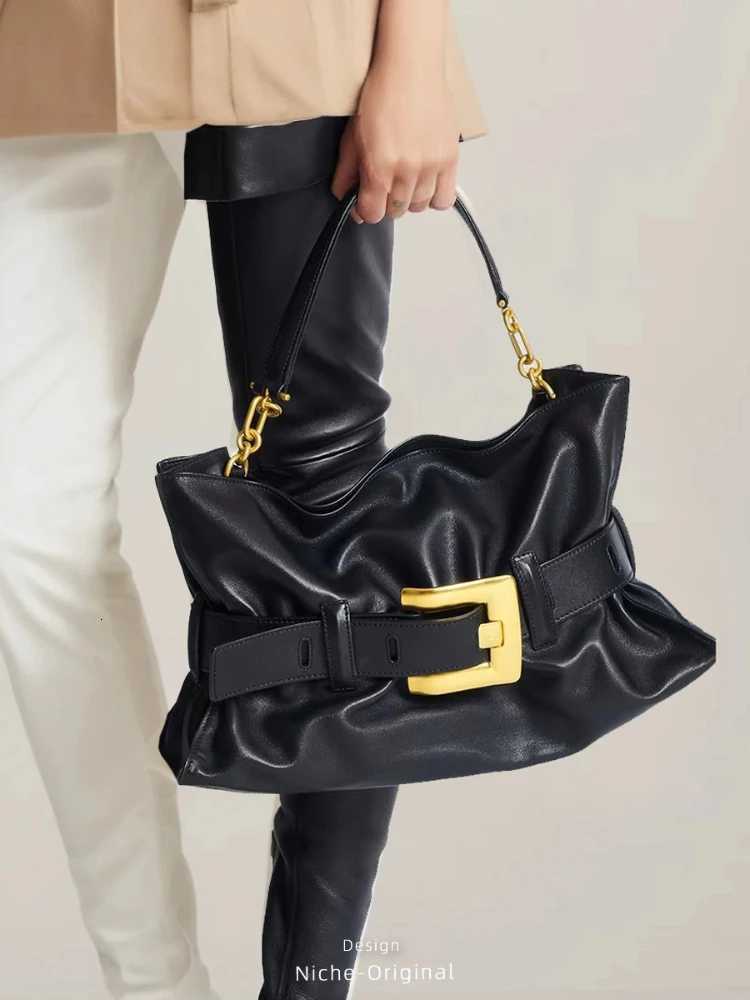 Evening Bags Totes Designer New Soft Leather Cloud Bag Pleated Belt Tote Underarm Crossbody Bags for Women Hot Selling H261016