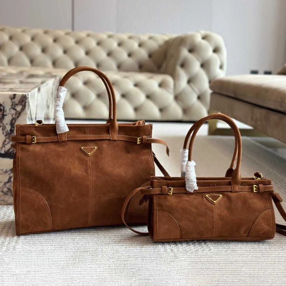 Designer bag Triangle Soft Lux Bonnie Brown Suede Shoulder Bag Womens Totes Baguette Leather Double Handle hobo Luxury Handbag Autumn and winter Cas