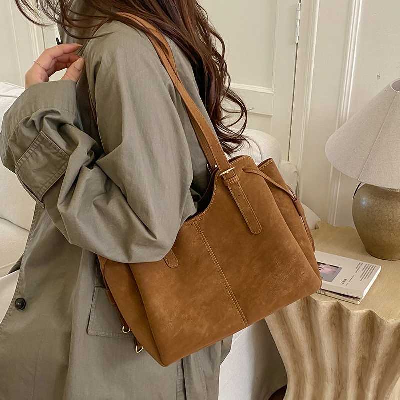 Cross Body Women's Suede Tote Bag Minimalist Large Capacity Commuter Shoulder Bag Casual Daily Soft Fashion Winter Handbag 2025 H261016