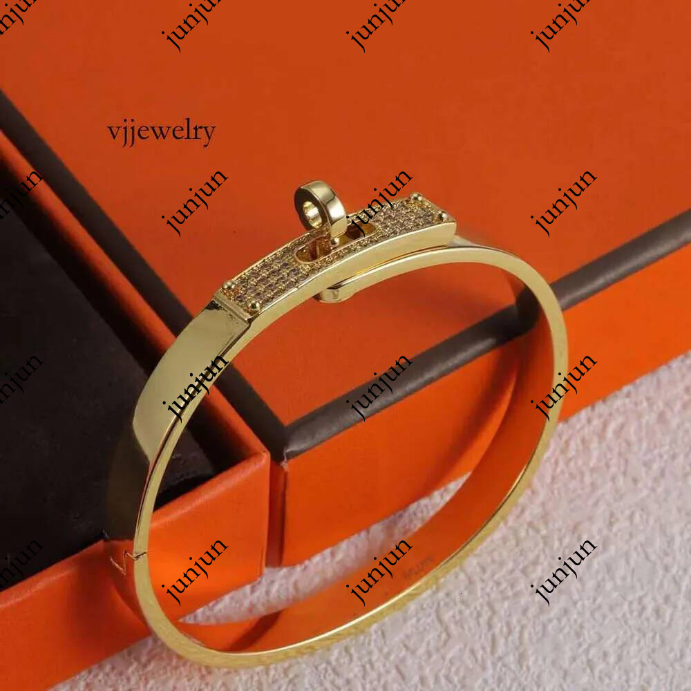 Charming Designer Bangle Titanium gold silver Diamond Bracelet for women and men's gift couple bracelet fashion designer jewelry Gift