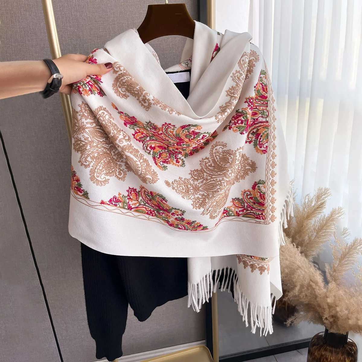 Winter Warm Cashmere Scarf for Women Embroidery Pashmina Blanket Thick Shawl Wrap Neckerchief Fashion Bufanda Echarpe Poncho S2610179R7N