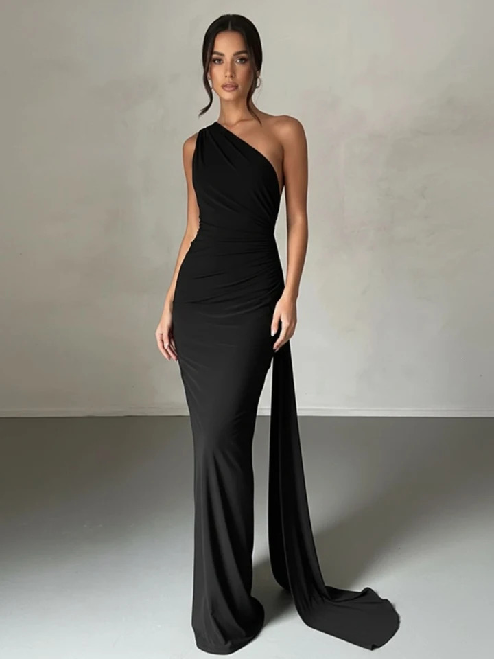 European and American Style Women's 2026 Summer Sloping Shoulder Sexy Slim Fit Backless Pleated Hollow Suspender Dress 261015