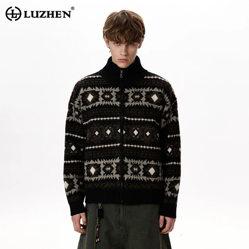 LUZHEN Casual 2026 Winter Neck New Geometric Pattern Stand Knitted Cardigan Men's Fashion Elegant Handsome Sweater Coat