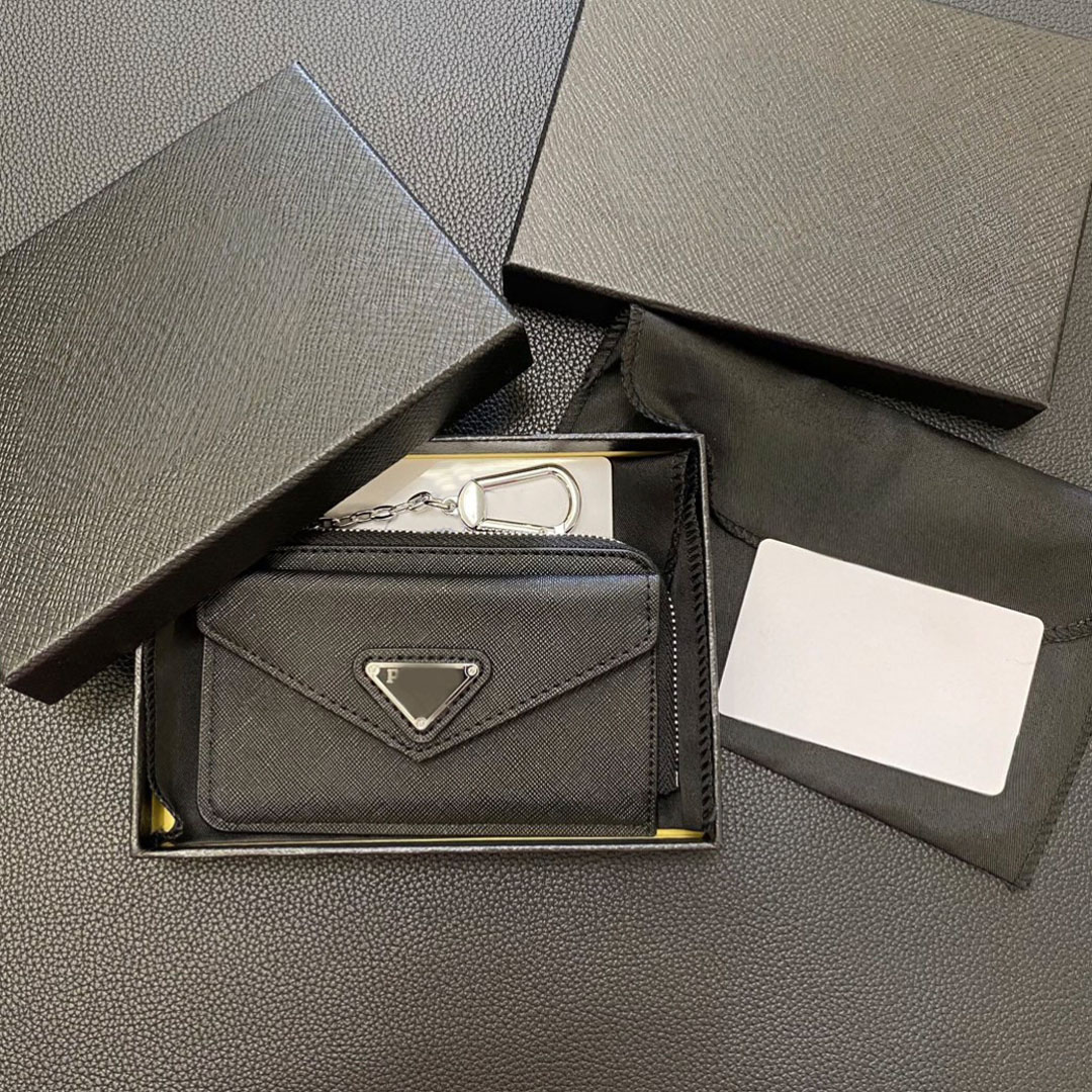 Designer ladies envelope card clip wallet keychain triangular metal logo PU leather mini coin wallet keychain multi-color small zipper card sleeve