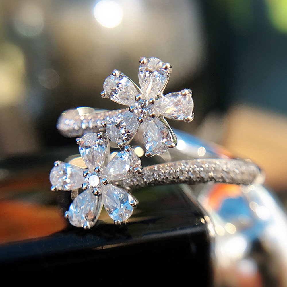 Huitan Fashionable Women's Ring, Elegant And Fairy-Like, With Floral Design, Water Drop Pear-Shaped Simulated Zircon, Open Ring For Women