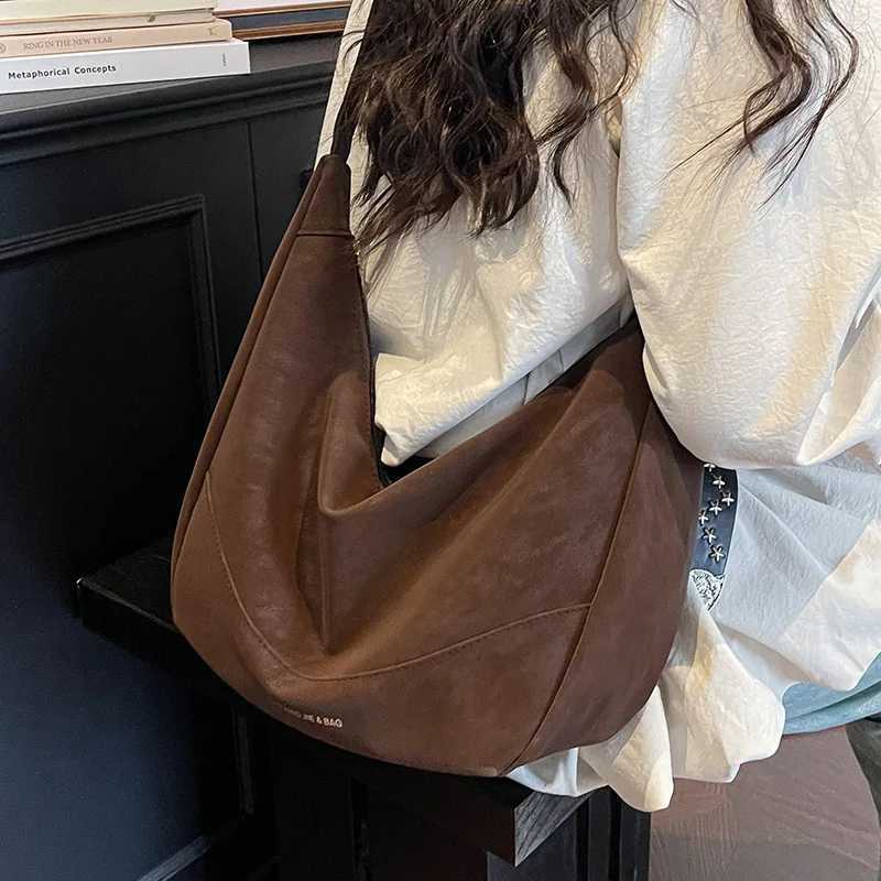 Shoulder Bags Hobo Bag Women PU Leather Large Capacity Korean Style Shoulder Crossbody Bag Casual Commute Soft Lightweight H261016