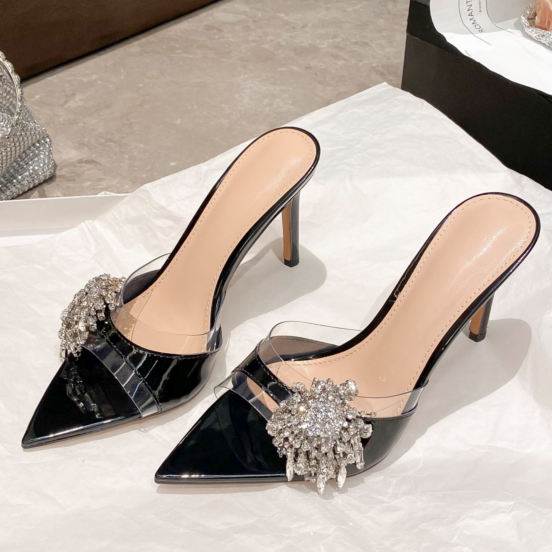Summer new pointed single rhinestone women's high-heeled sexy slim heel, breathable, lightweight, multi-functional sandals ddmykukumalu