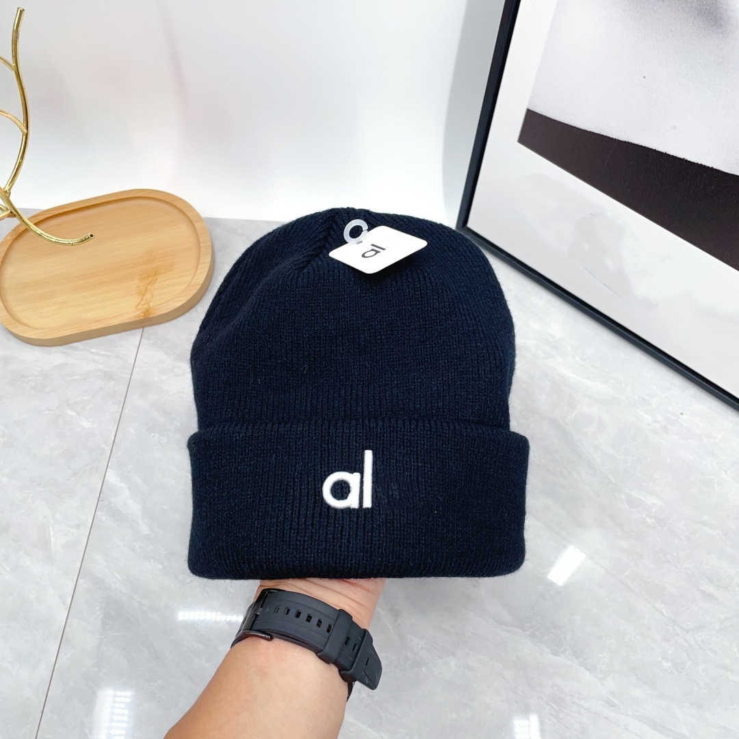 Beanie YOGA designer bonnet skull cap hat winter Men's and women's knitted Beanie warm luxury fashion classic gift outdoor travel skiing h