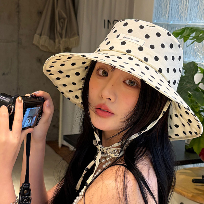 Japanesestyle polka dot widebrimmed women suitable for spring and summer casual foldable outdoor vacation faceshielding sun hat