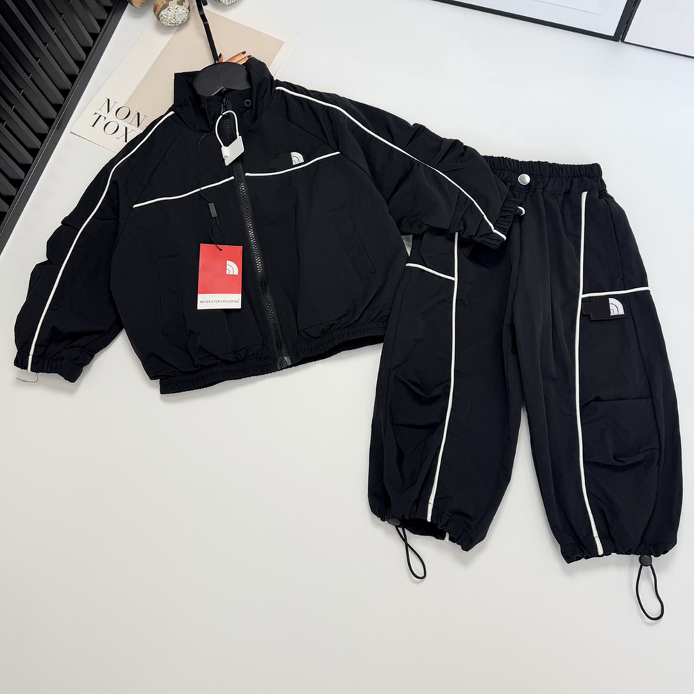 M2 2026 New Designer Kids Boy Tracksuit Toddler 2 cologne Piece Outfit Windproof Jacket Sweatpants Set Children Windbreaker Clothes perfume Size 90C