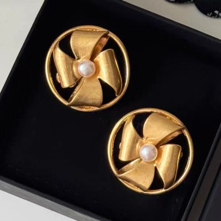 Vintage Fashion Style Luxury Women Earrings High Quality Yellow Gold Plated Letter Windmill Earrings for Girls Women for Party Wedding Nice Jewelry