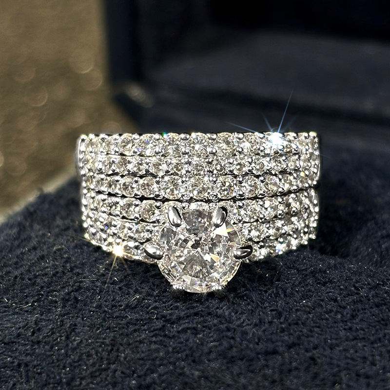 Huitan Light Luxury Cubic Zirconia Ring Women, Perfect For Engagement Wedding Occasions, A Fashionable And Sparkling Two-Piece Set