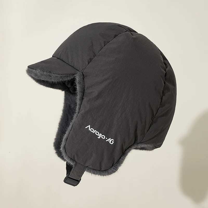 Trapper Hats 2024 Thick Down Cotton Lei Feng Hat Men Warm Ear Protection Women Autumn Winter Cycling Anti-wind Cold Helmet Liner Bomber HatT261017