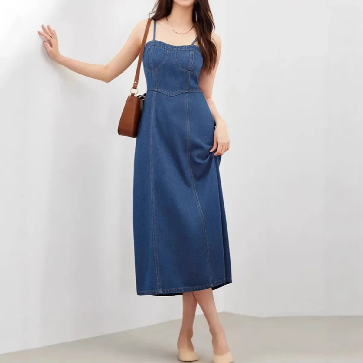 Women's Sleeveless Denim Dress MidCalf Length ALine Jean with Spaghetti Straps for Summer Casual Vintage Y2K Clothes 261015