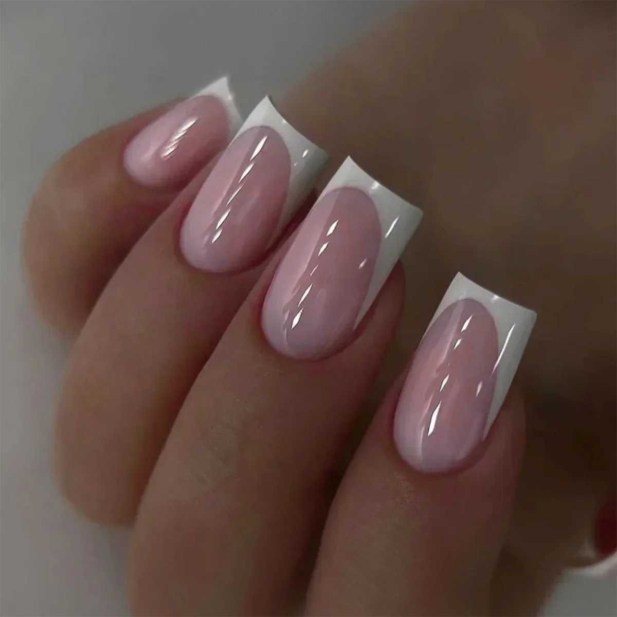 False Nails 24Pcs Nude Pink Press on Nails Short Square False Nails Simple Gradient Nails Art Full Cover French Acrylic Nail Tips for Girls Q261017