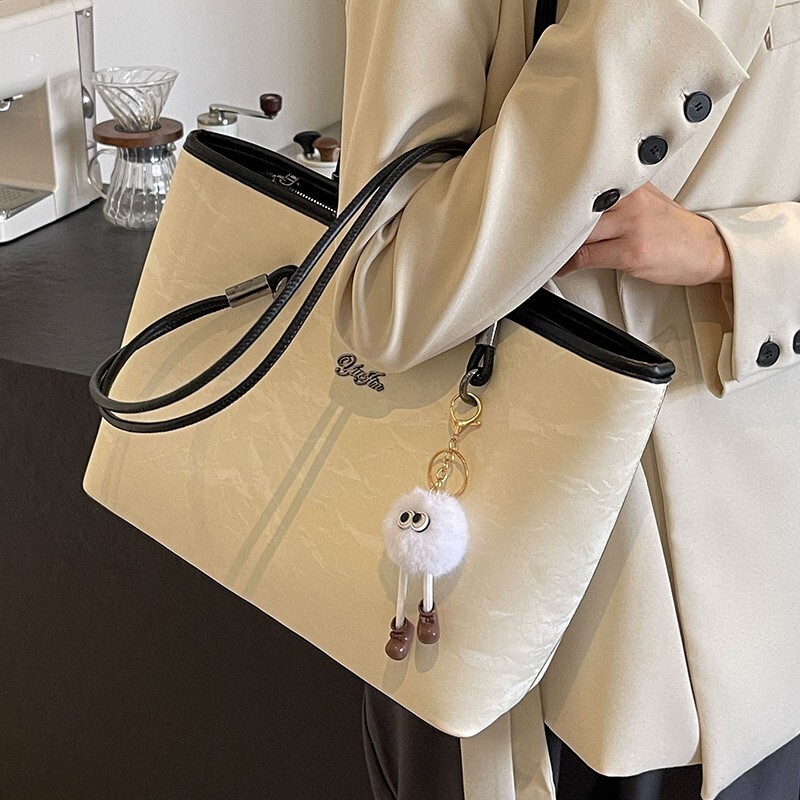 Trendy Large Capacity Tote Bag Women This Year, Fashionable Textured, Casual Versatile, Suitable for College Students and Commuting dhmallking