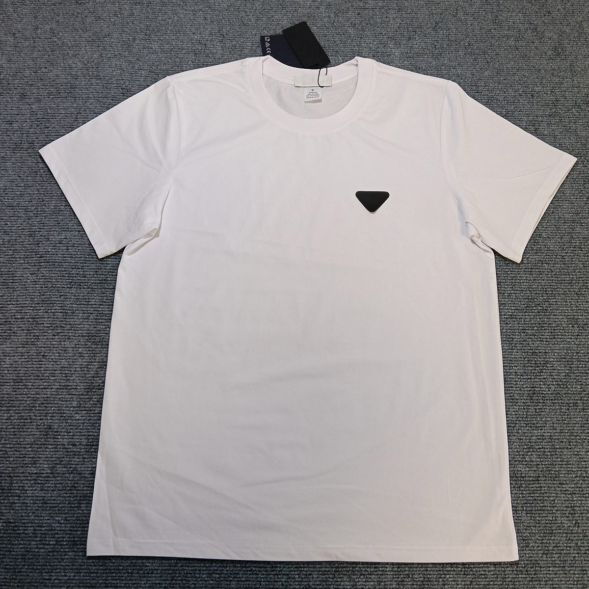 2026 New Designer Shirts Triangle Patch Sew on chest EU size S-3XL Brand T shirt 210gsm Summer Tees Breathable Cool Feeling
