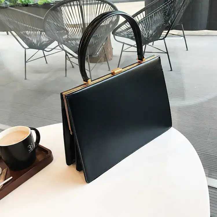 Evening Bags Totes 2023 Vintage Big Clip Women Handbags Designer Casual Female Large Capacity Tote Pu Leather Handbag Ladies Fashion Purses H261016
