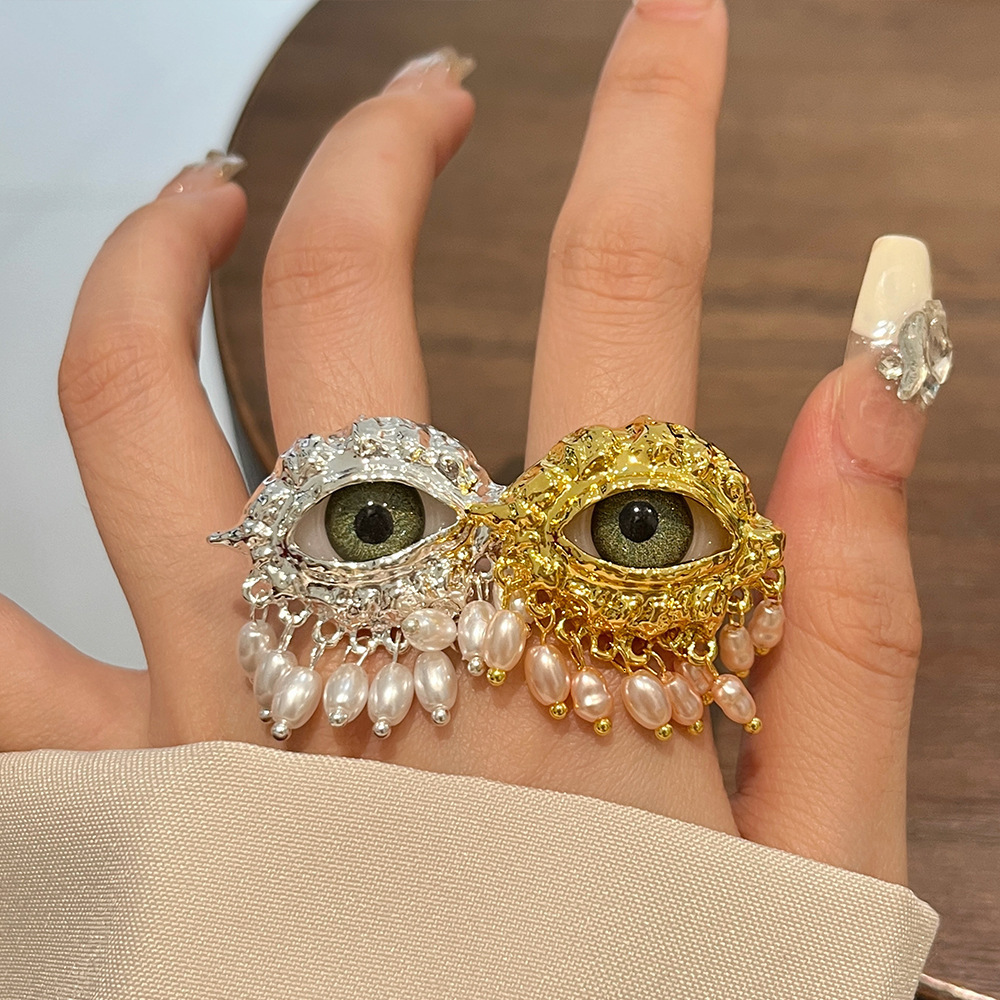 Devil's Eye for Women, Niche High-End Light Luxury Vintage Retro Personality Exaggerated Trendy Ring