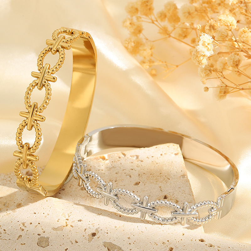 High-End Gold-Plated Steel Bracelet, European American Style, Lightweight Luxurious, With A Clasp, Made Of Titanium Steel, Waterproof And Colorfast