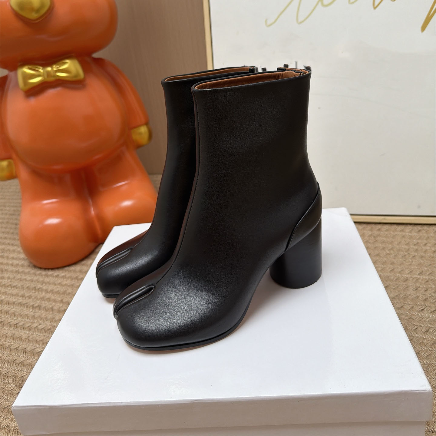 Women Tabi Split Toe Ankle Boots Smooth Cow Leather Chunky Block Heel Short Boots For Autumn Winter Street Fashion Outfit
