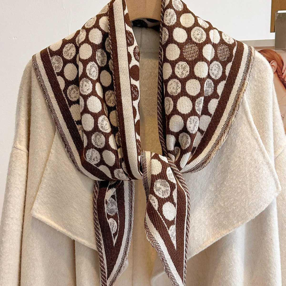 Women Classic Polka Dot Knit Triangle Scarf Fashion Soft Neck Scarves Versatile Shoulder Shawl For Ladies Daily Matching S261017P26H