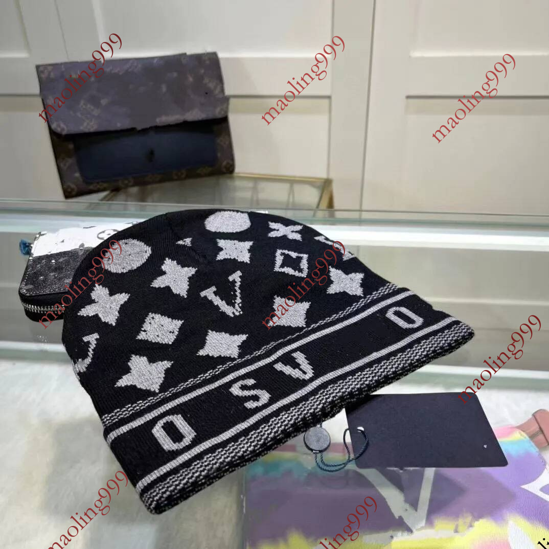 Fashion Designer hats Men's and women's beanie fall/winter thermal knit hat ski brand bonnet High Quality plaid Skull Hat Luxury warm c