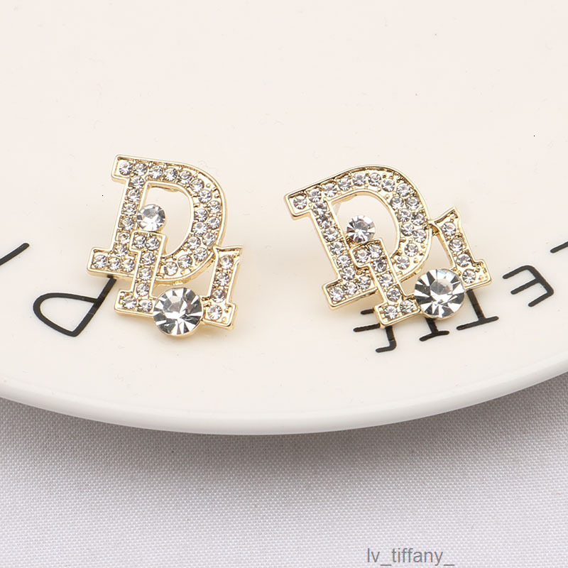 D Brand/D Brand Cross-Border New Inlaid Diamond Fashion French Style Internet Celebrity Letter Simple Design Versatile Earrings