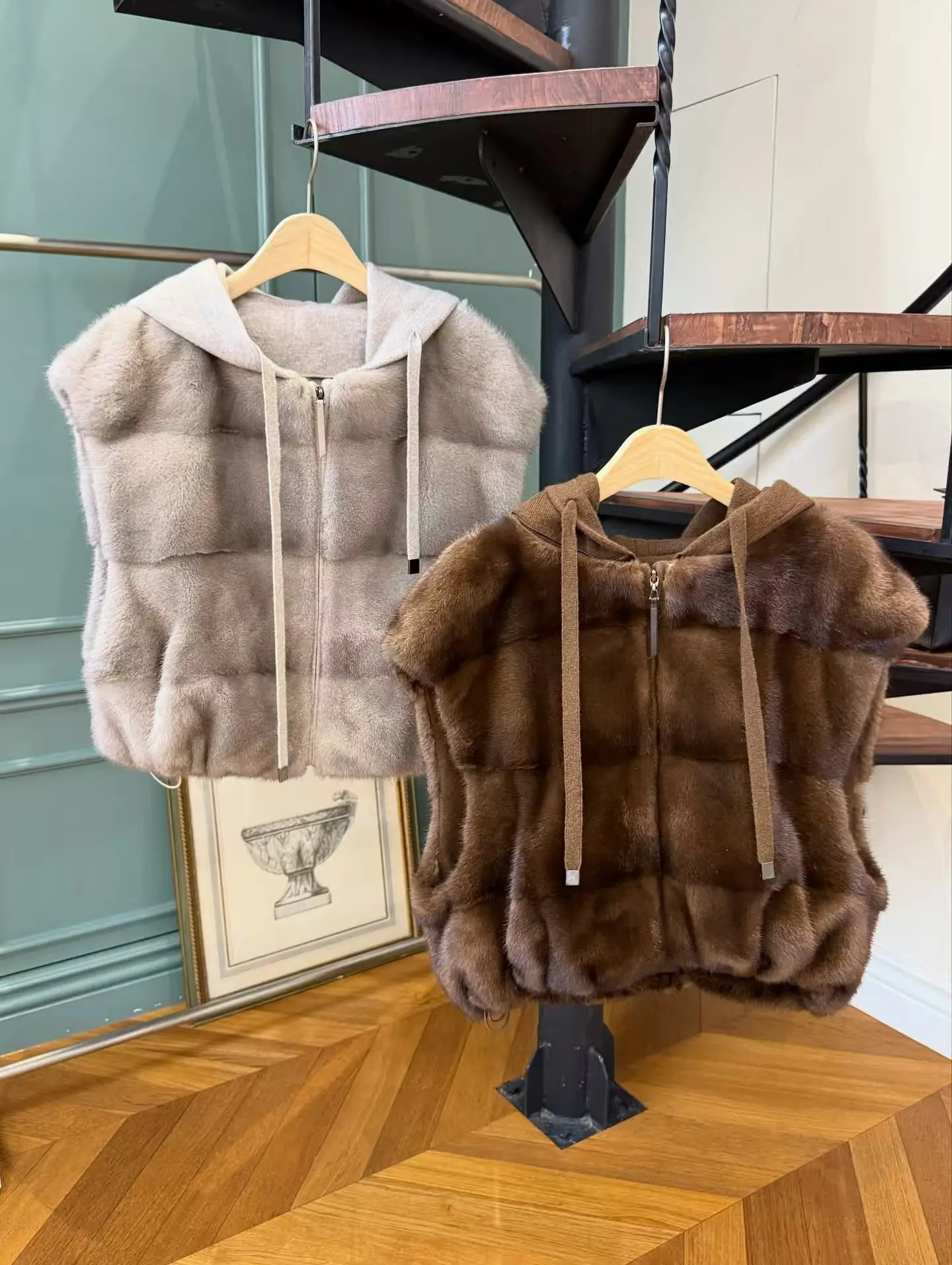 Women's Autumn Winter Chic Streetwear Hooded Faux Mink Hair Vest Outwear Lady Zip Up Sleeveless Faux Fur Thick Warm Loose Vest 261014
