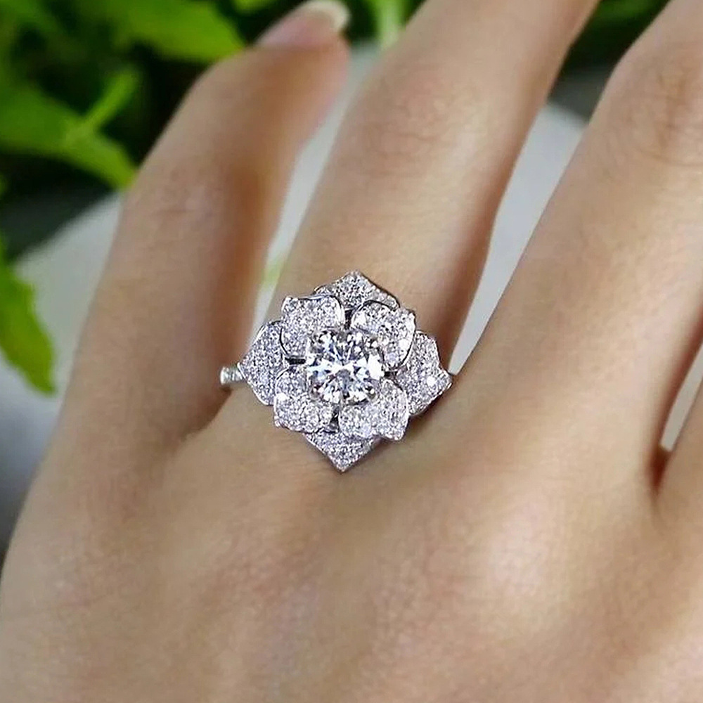 Huitan European And American-Style Luxury Ring, Exquisite Full-Diamond Cubic Zirconia Flower Ring For Women, Versatile Everyday Jewelry