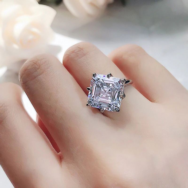 Huitan European American Cross-Border Square Zircon Ring Women, Multi-Prong Setting, Sparkling Ring, Fashionable Popular For Weddings And Banquets