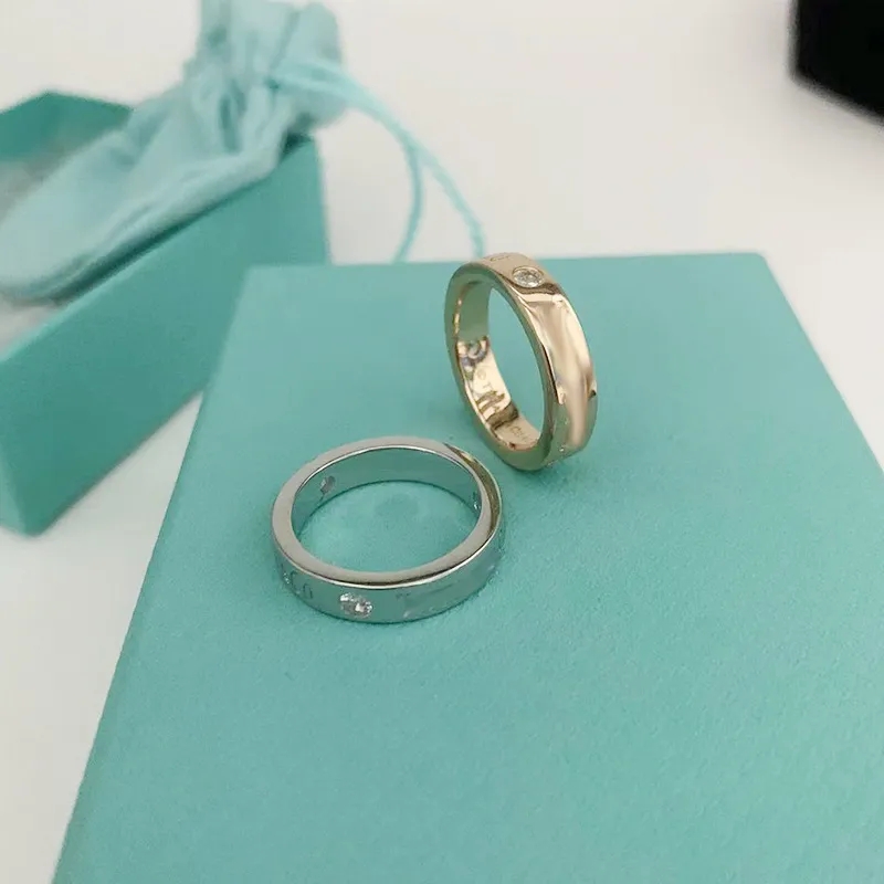 High Quality Silver Rings Three Diamond Designer Rings Couple Gift Valentine's Day Elegant Stainless Steel Band Rings Designer Jewelry Women Me