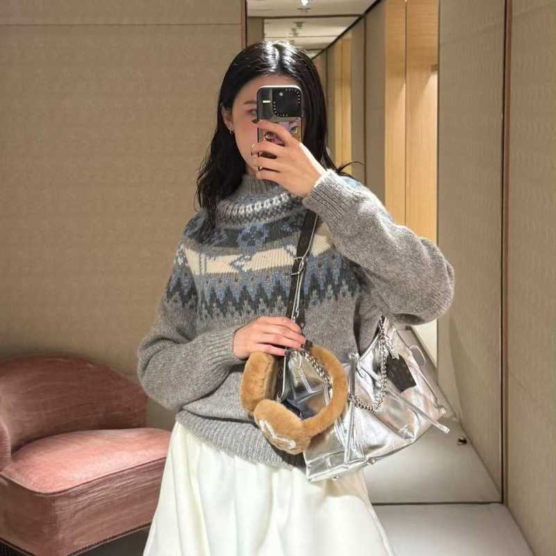 Women's Sweaters Designer Autumn And Winter New Elegant And Simple Style Versatile Long-sleeve Knit Top For Women ZSNG