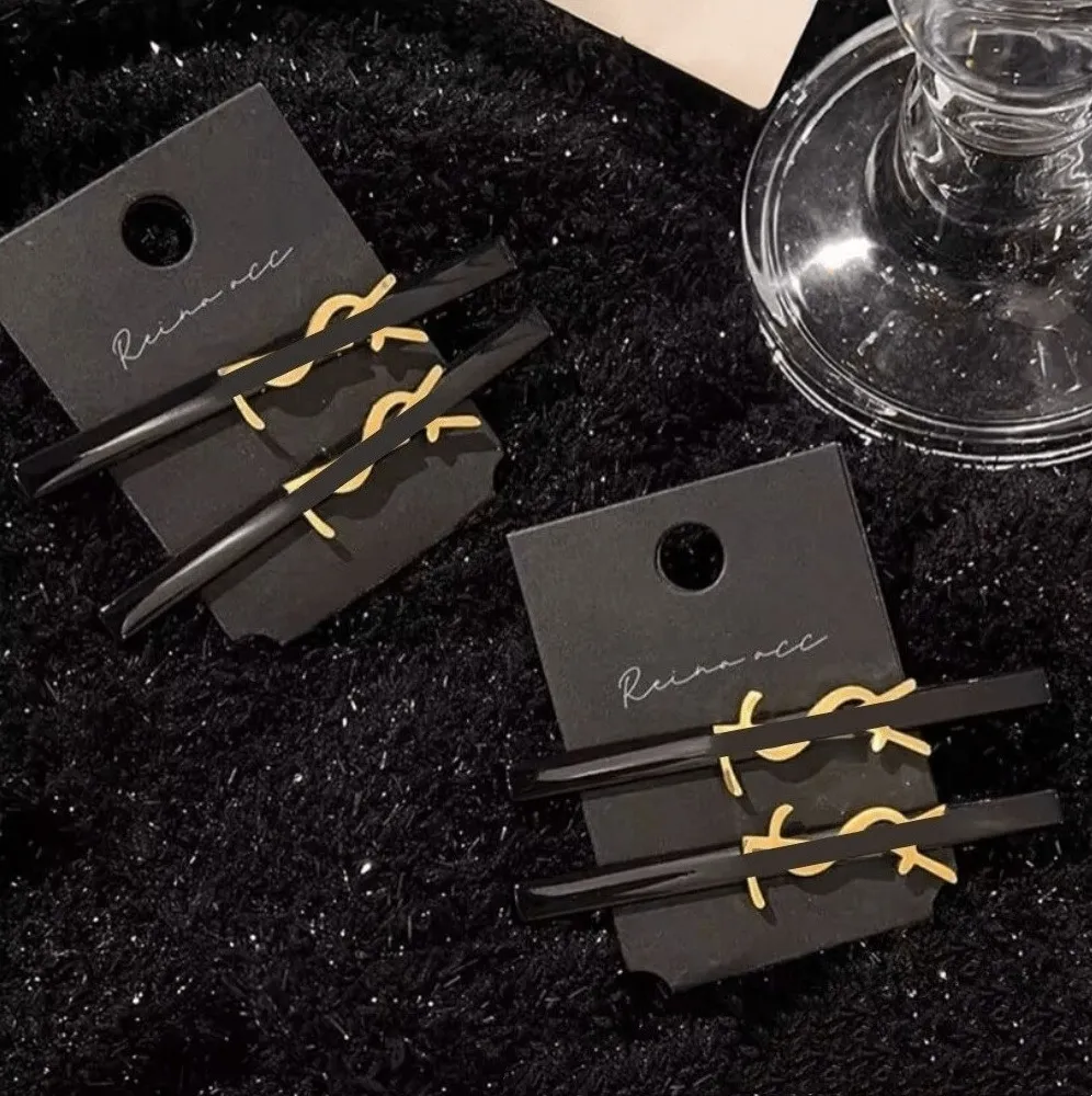 Designer Hair Clips Brand Luxury Crystal Gold Plated Metal Barrettes Hair Pin Accessories Headwear for Women Party 2026 Fashion Jewelry Lover Gift P