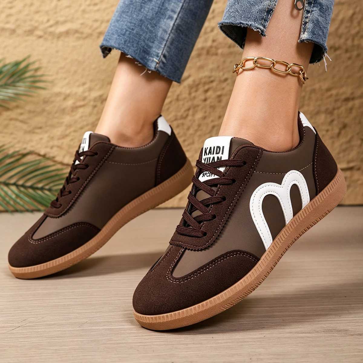 Casual Shoes Lightweight Comfortable Sneakers for Women Fashion Striped Lace Up Sports Shoes Woman Casual Breathable Sneakers Plus Size H261016