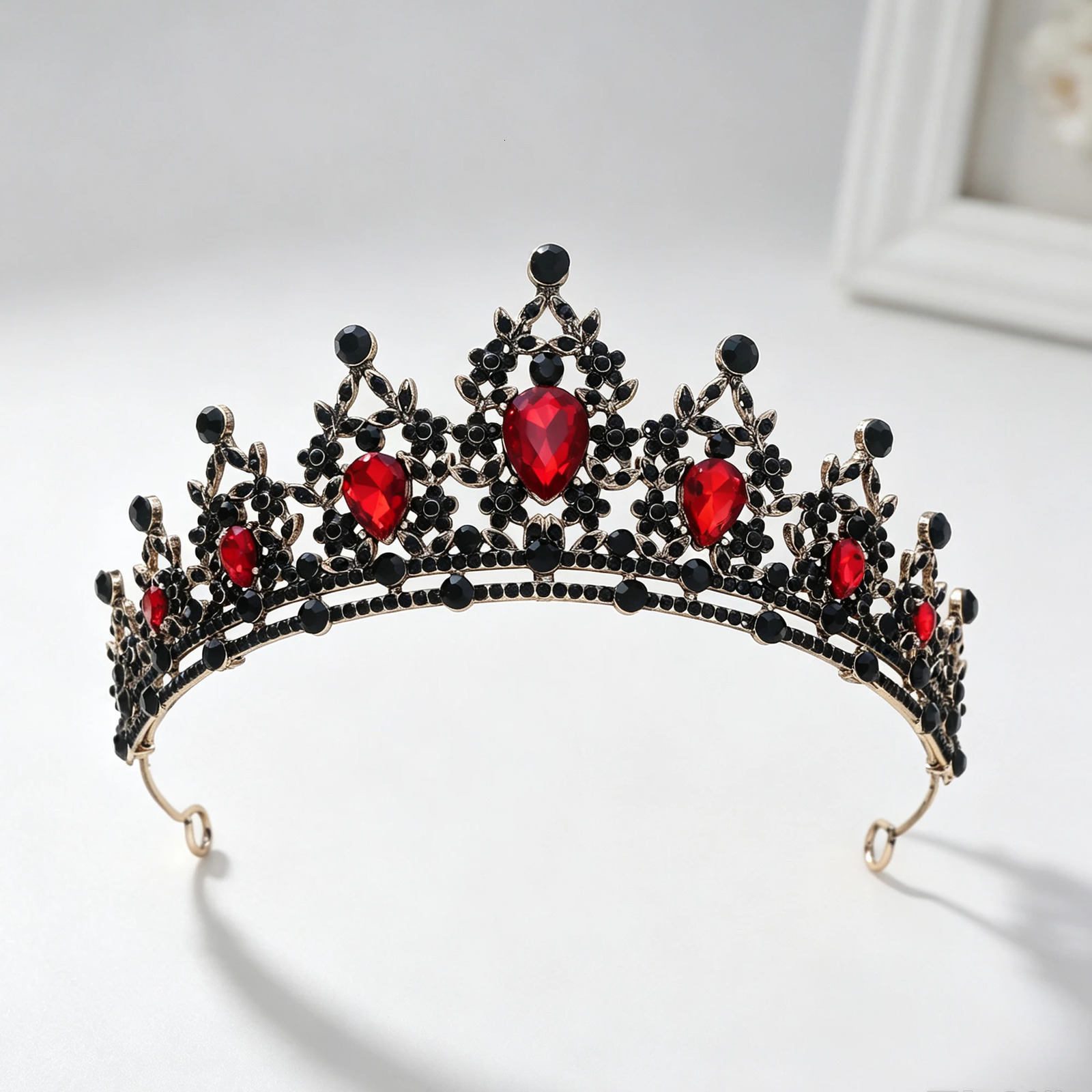 Vintage Black Red Tiara Gothic Queen Crown Rhinestone Bridal Headpiece Halloween Wedding Pageant Birthday Party Hair Accessories 261017