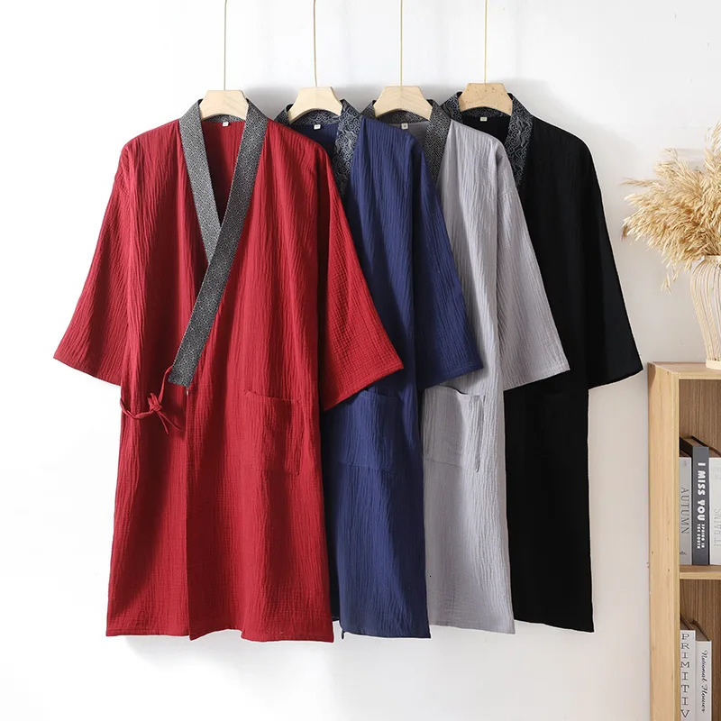 Spring and Autumn Cotton Couples Yukata Robes for Mens Womens Comfortable Loose Midlength Pajama Simple Bathrobes 261017
