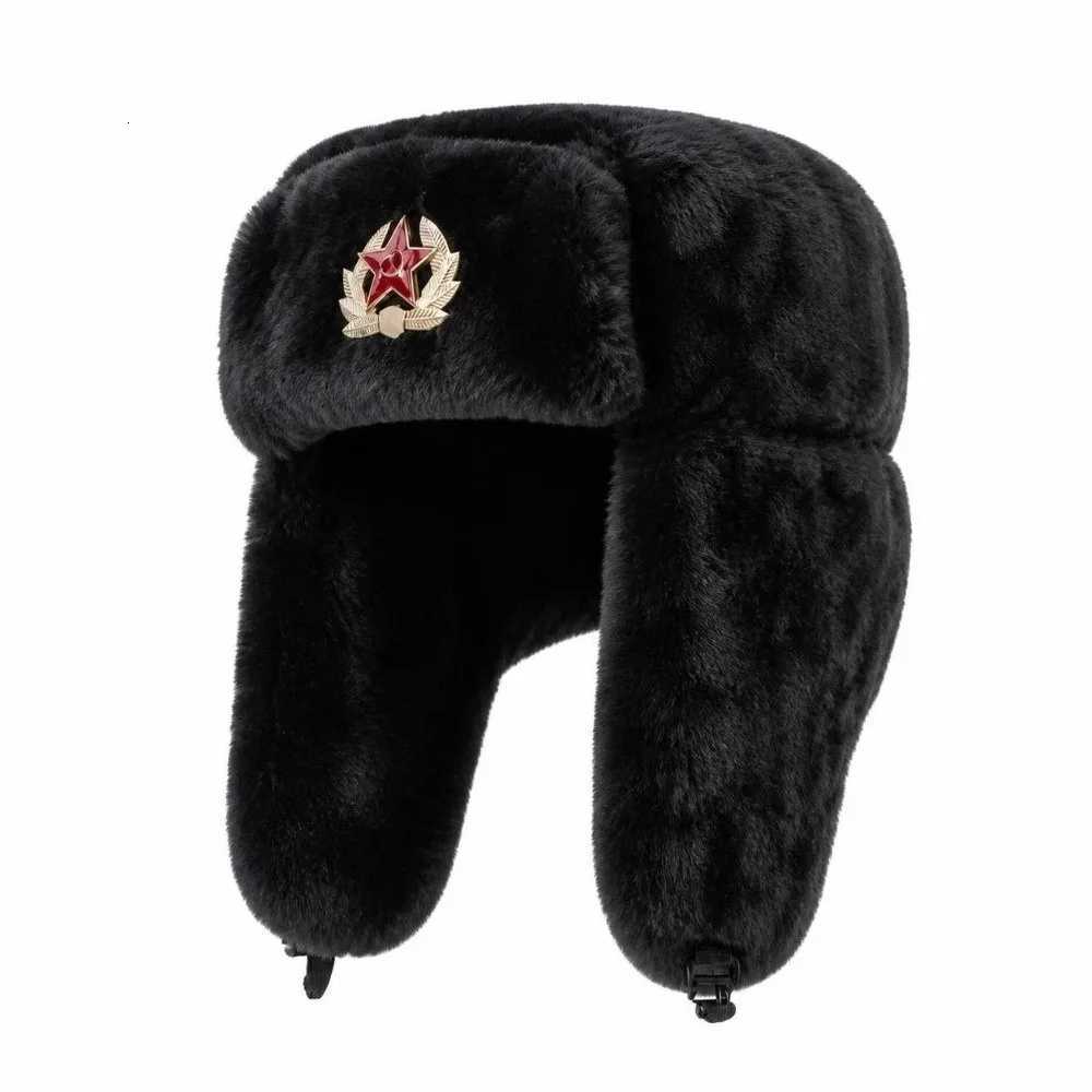 Trapper Hats Faux Fur Ushanka Hat Badge Detail Ear Protection Earflap Hat Thermal Insulation Windproof RussianTrapper Hat For Men WomenT261017