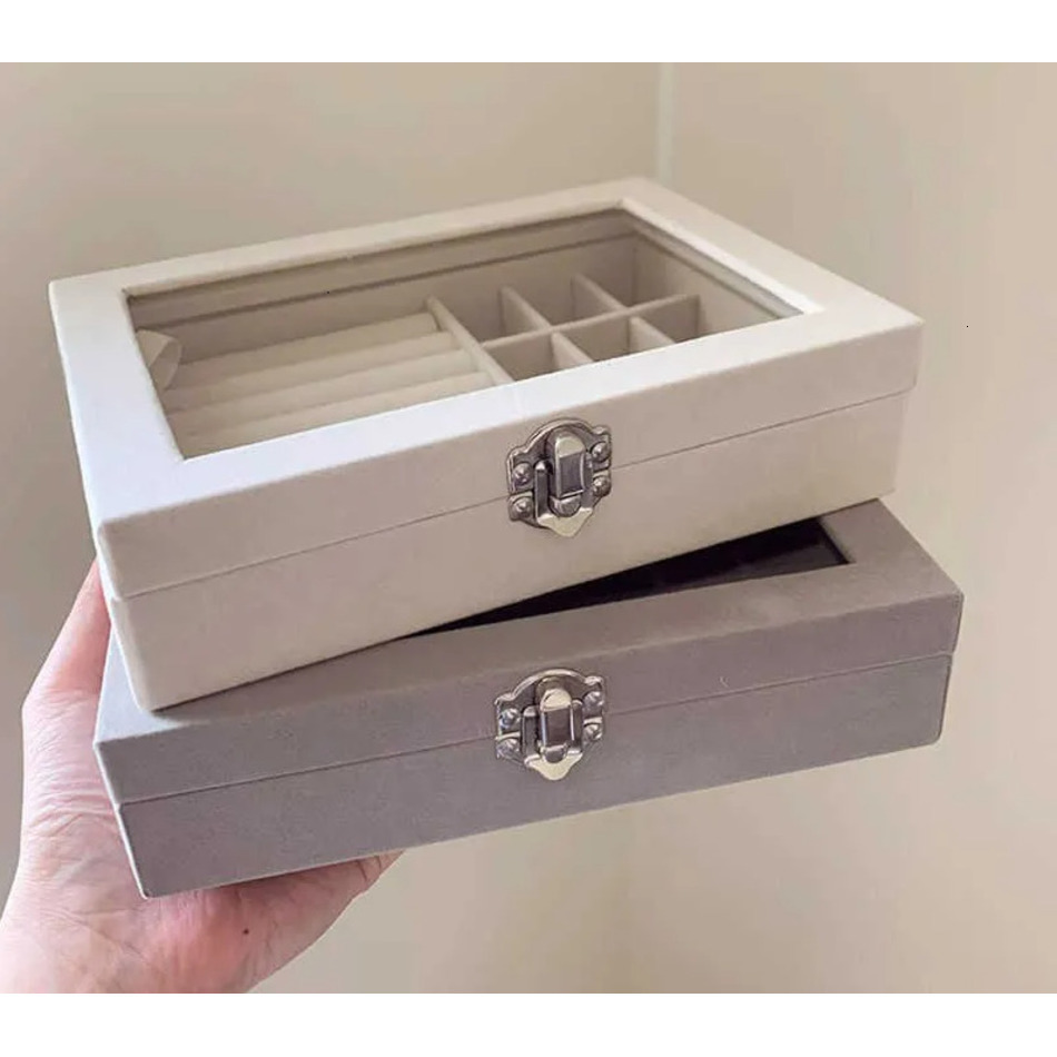 2026 New Exquisite High End Storage Earrings Ring Watch Bracelet Portable cologne All perfume In One Jewelry Bead Box L260522 Designer X1